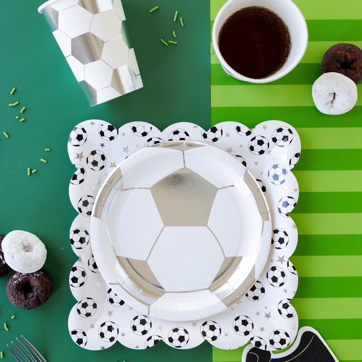 Kick off the fun with our soccer paper cups! These 12 oz cups, featuring a stylish white and silver soccer ball design, are the ultimate companions for your soccer birthday party.