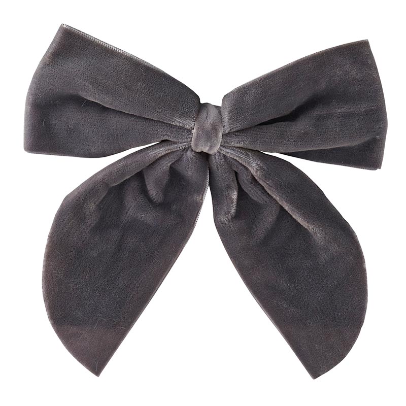 Gray velvet bow napkin rings.