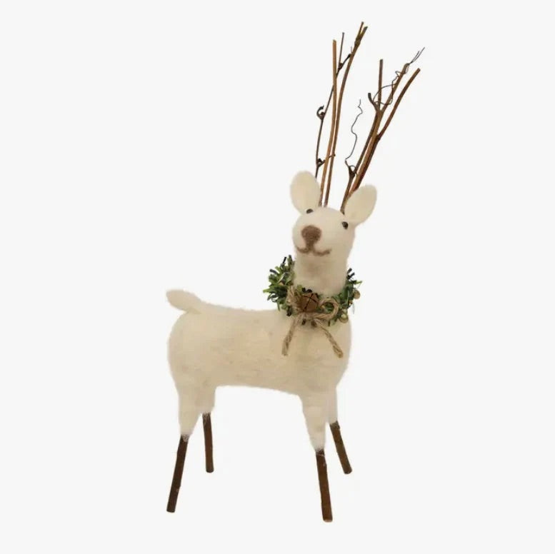 Felted reindeer Christmas decor - a perfection addition to your Christmas coffee table decor or Christmas table decorations collection.