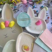 Blue paper Easter napkins shaped like an egg with gold details - perfect for an Easter brunch or Easter party.